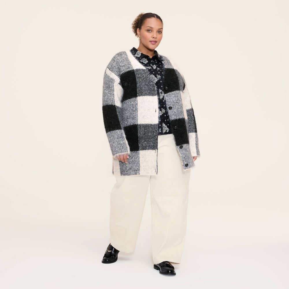 New - Women's Buffalo Check Relaxed Cardigan - Woolrich x Target Black/White XXL