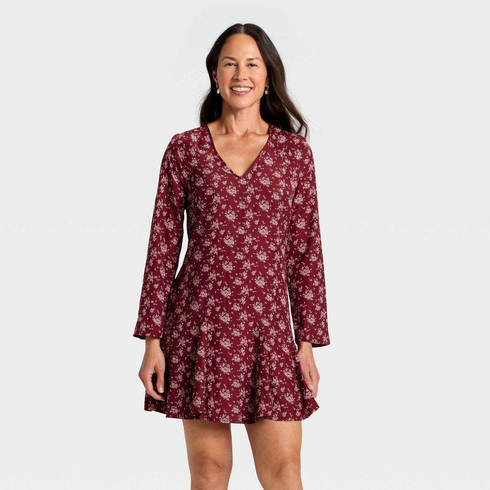 Open Box - Women's Bell Long Sleeve Godet Mini A-Line Dress - Universal Thread™ Burgundy Floral M
