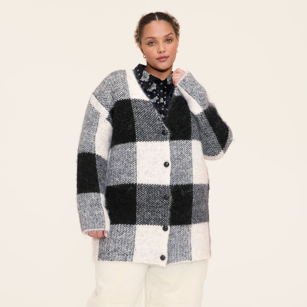 New - Women's Buffalo Check Relaxed Cardigan - Woolrich x Target Black/White XXL