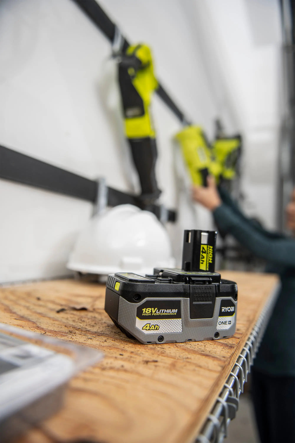 Open Box - RYOBI ONE+ 18V HIGH PERFORMANCE Lithium-Ion 4.0 Ah Battery RYOBIBullseye Deals