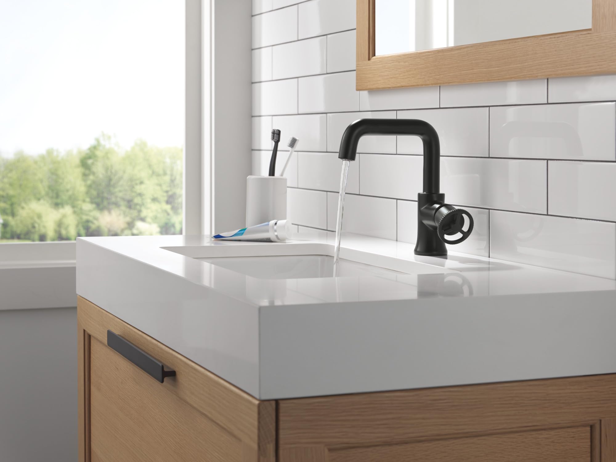 Open Box - Delta 5547HAR-BL-DST - Bathroom Sink Faucets Faucet