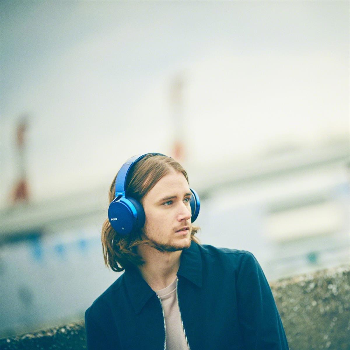 Certified Refurbished - Sony MDR-XB950B1 Extra Bass Bluetooth Wireless Over-Ear Headphones Blue