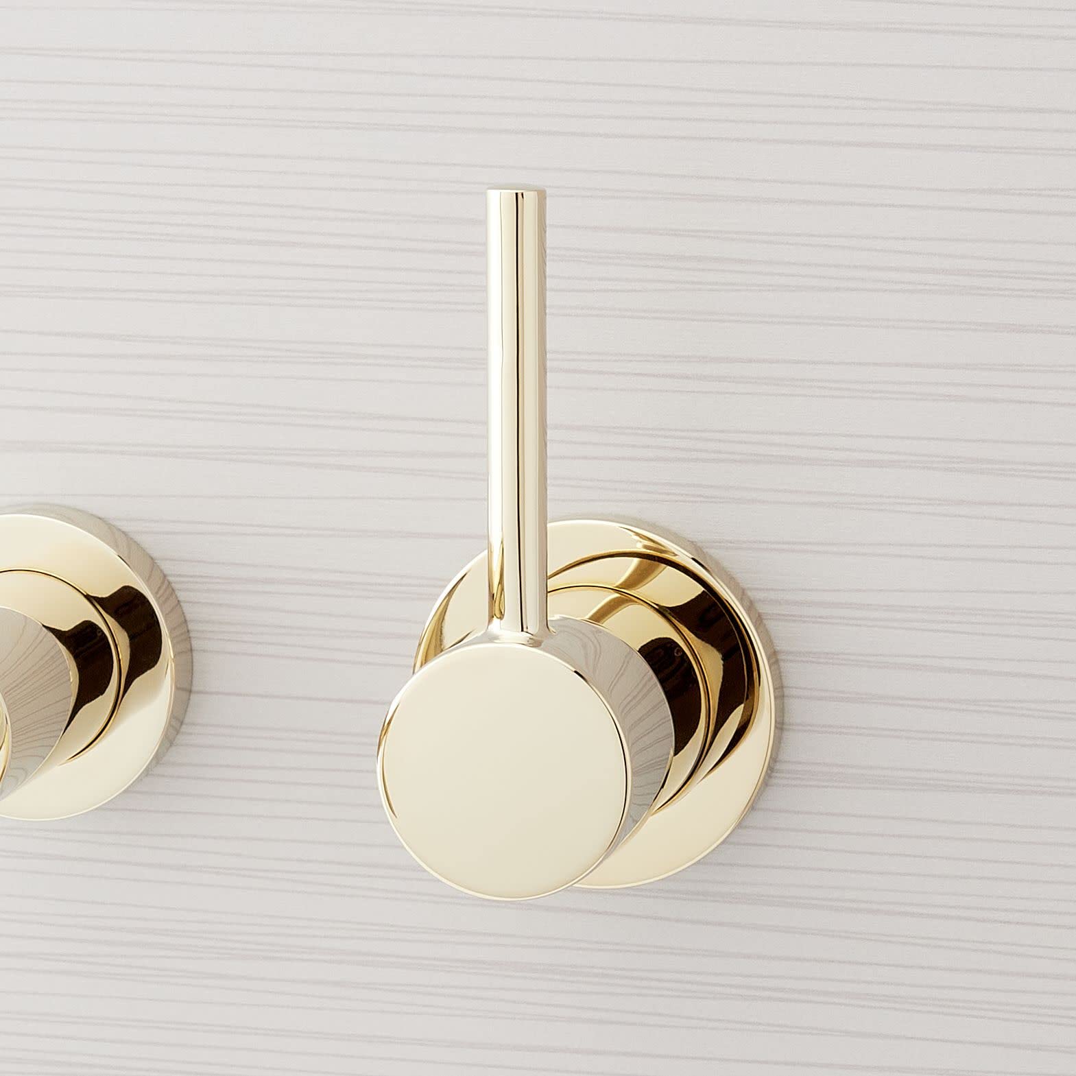 Open Box - Signature Hardware 483899 - Bathroom Sink Faucets Faucet