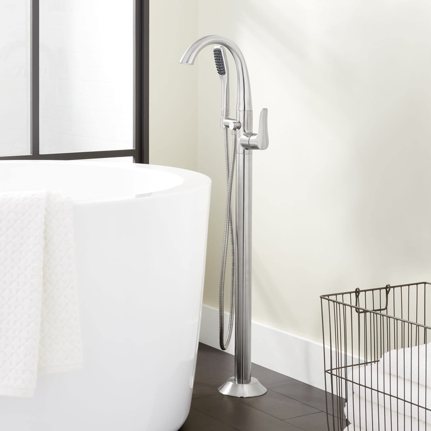 Open Box - Signature Hardware 448462 - Tub Filler Faucet