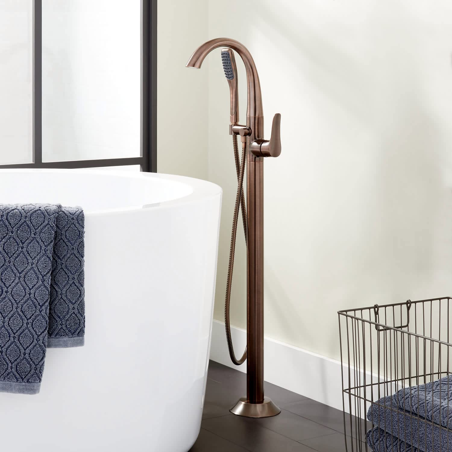 Open Box - Signature Hardware 448462 - Tub Filler Faucet