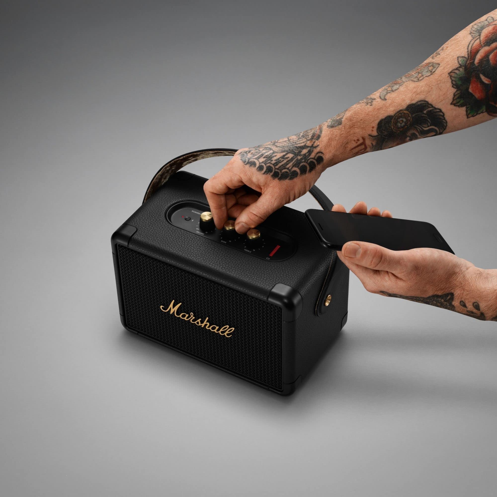 Certified Refurbished - KILBURN II BLACK AND BRASS (US)