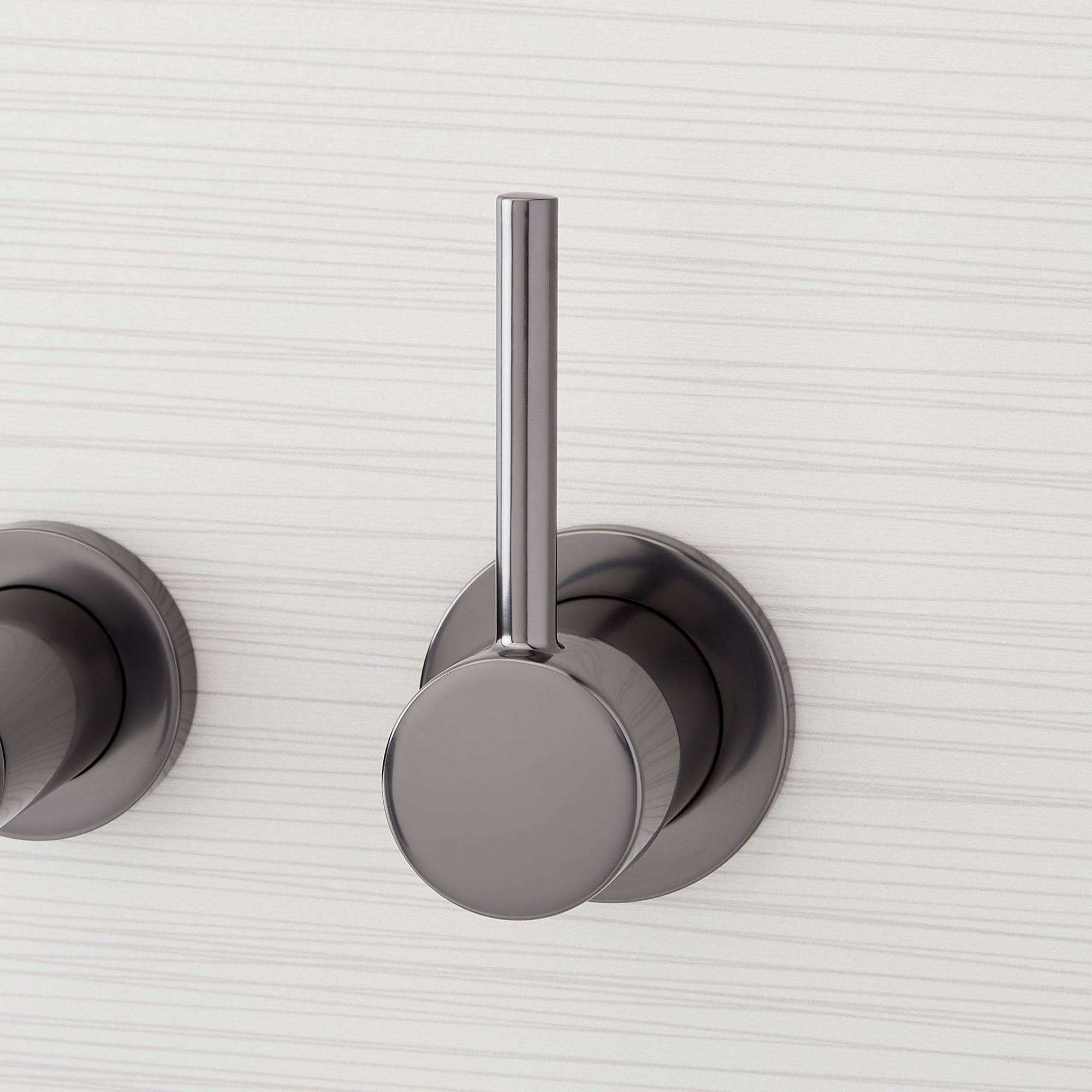 Open Box - Signature Hardware SHWSCLE207PB - Bathroom Sink Faucets Faucet