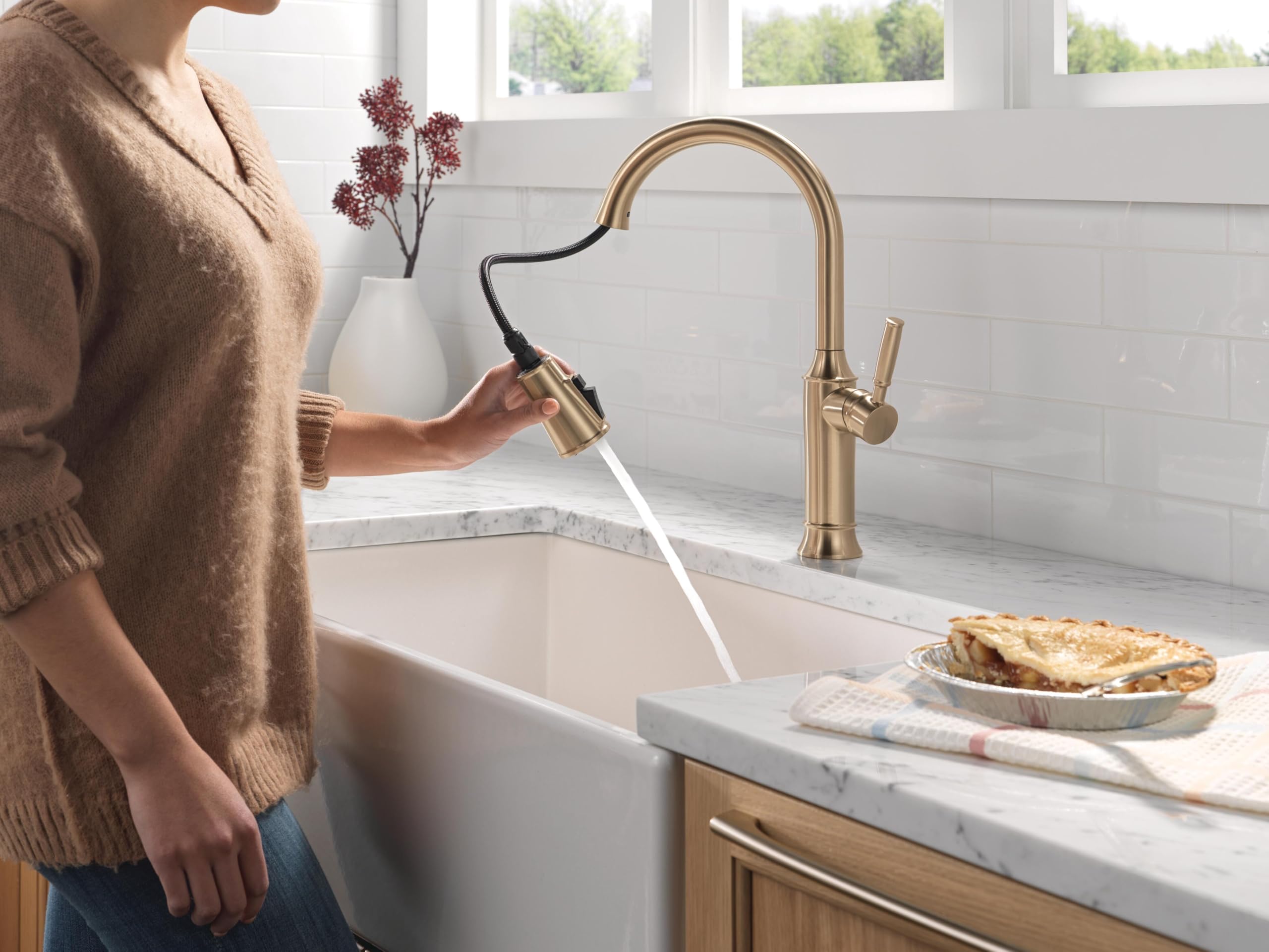 Open Box - Delta 9184-CZ-PR-DST - Kitchen Faucet