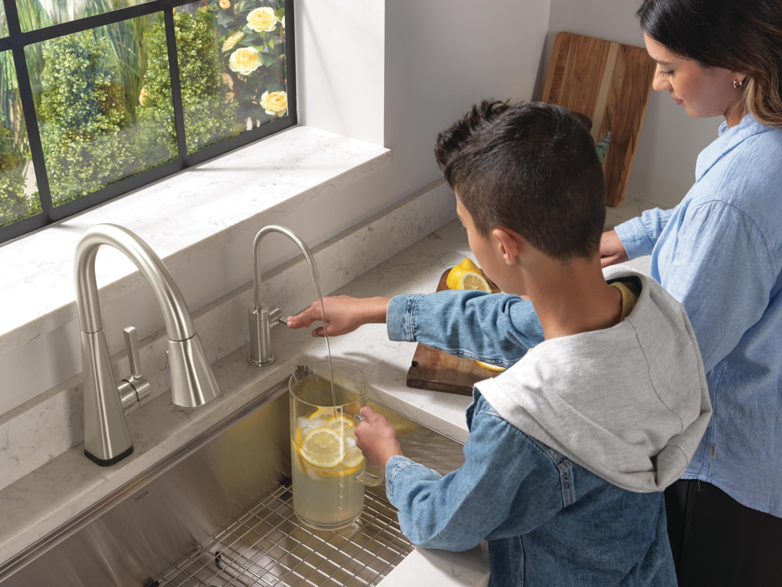 Open Box - Delta DWQ4001002-SS - Water Dispenser Faucet DeltaBullseye Deals
