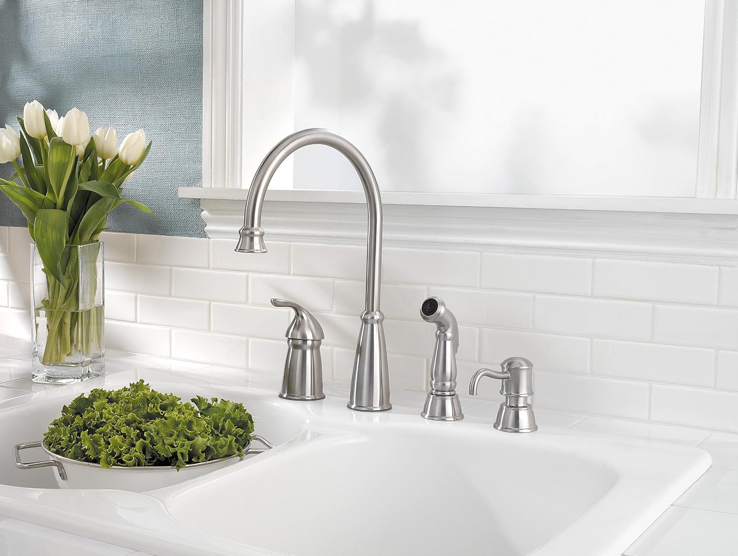Open Box - Pfister Avalon Single Handle Kitchen Faucet with Side Spray (PPR2481_4791471)