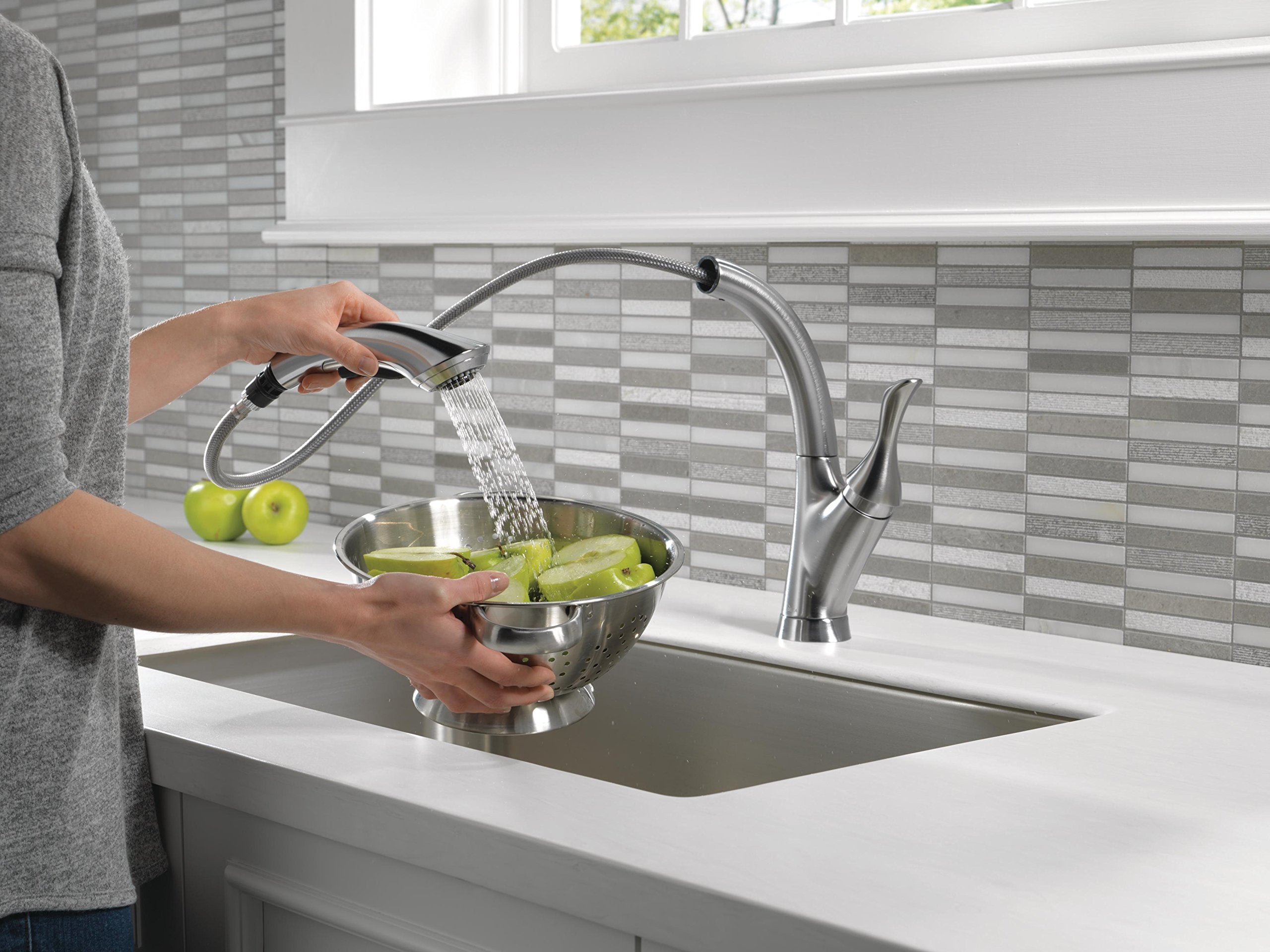 Open Box - Delta 4153-AR-DST Linden Pull-Out Kitchen Faucet with Temporary Flow Increase and Optional Base Plate - Includes