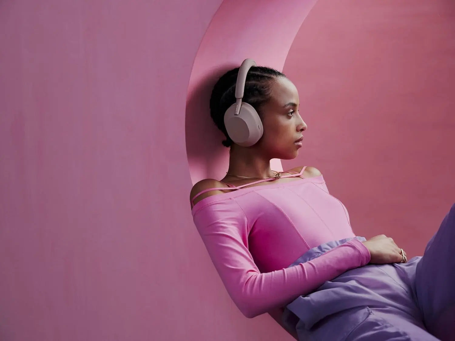 Certified Refurbished - Sony - WH1000XM5 Wireless Noise-Canceling Over-the-Ear Headphones - Smoky Pink SonyBullseye Deals