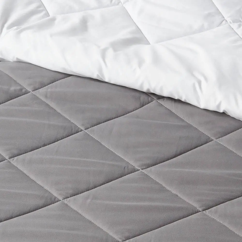 New - Room Essentials 5-Piece/Flannel Comforter Set Diamond Quilted Room EssentialsBullseye Deals