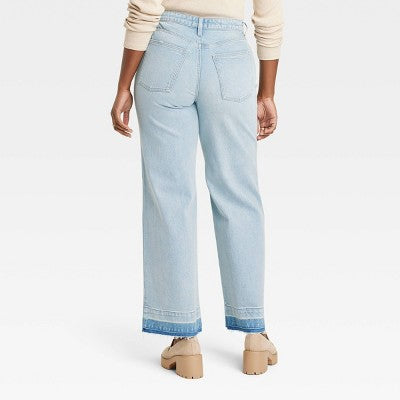 Universal Thread Women's High Waisted Wide Leg Cropped High-Rise Jeans, Light Wash Universal ThreadBullseye Deals