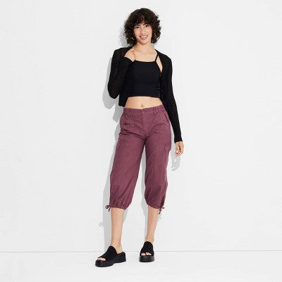 New - Wild Fable Women's Mid Rise Straight Leg Capri Pants Lightweight Wild FableBullseye Deals