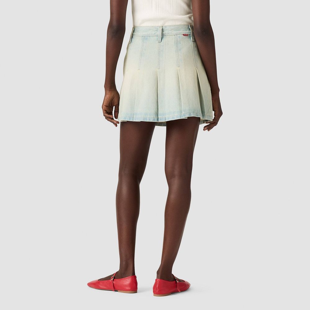 New - Levi's® Women's Pleated Mini Skirt - On Blast 31