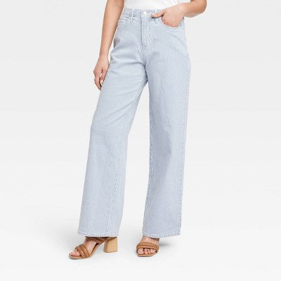 Universal Thread Women's High Waisted Wide Leg Cropped High-Rise Jeans, Light blue Universal ThreadBullseye Deals