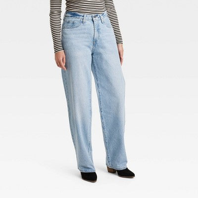 Universal Thread Women's Mid-Rise Baggy Jeans Classic 90's Vintage Straight Fit Universal ThreadBullseye Deals