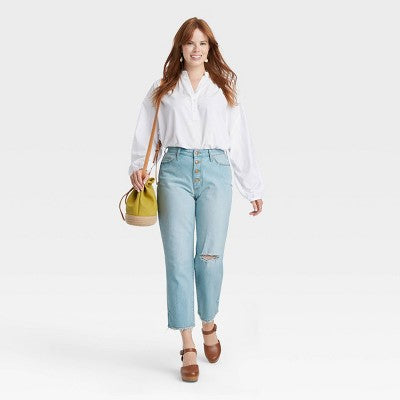 Universal Thread Women's Curvy Fit High-Rise Straight Jeans Universal ThreadBullseye Deals