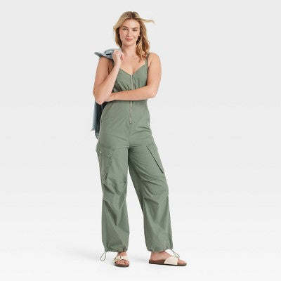 New - Women's Maxi Cargo Jumpsuit - Universal Thread Universal ThreadBullseye Deals