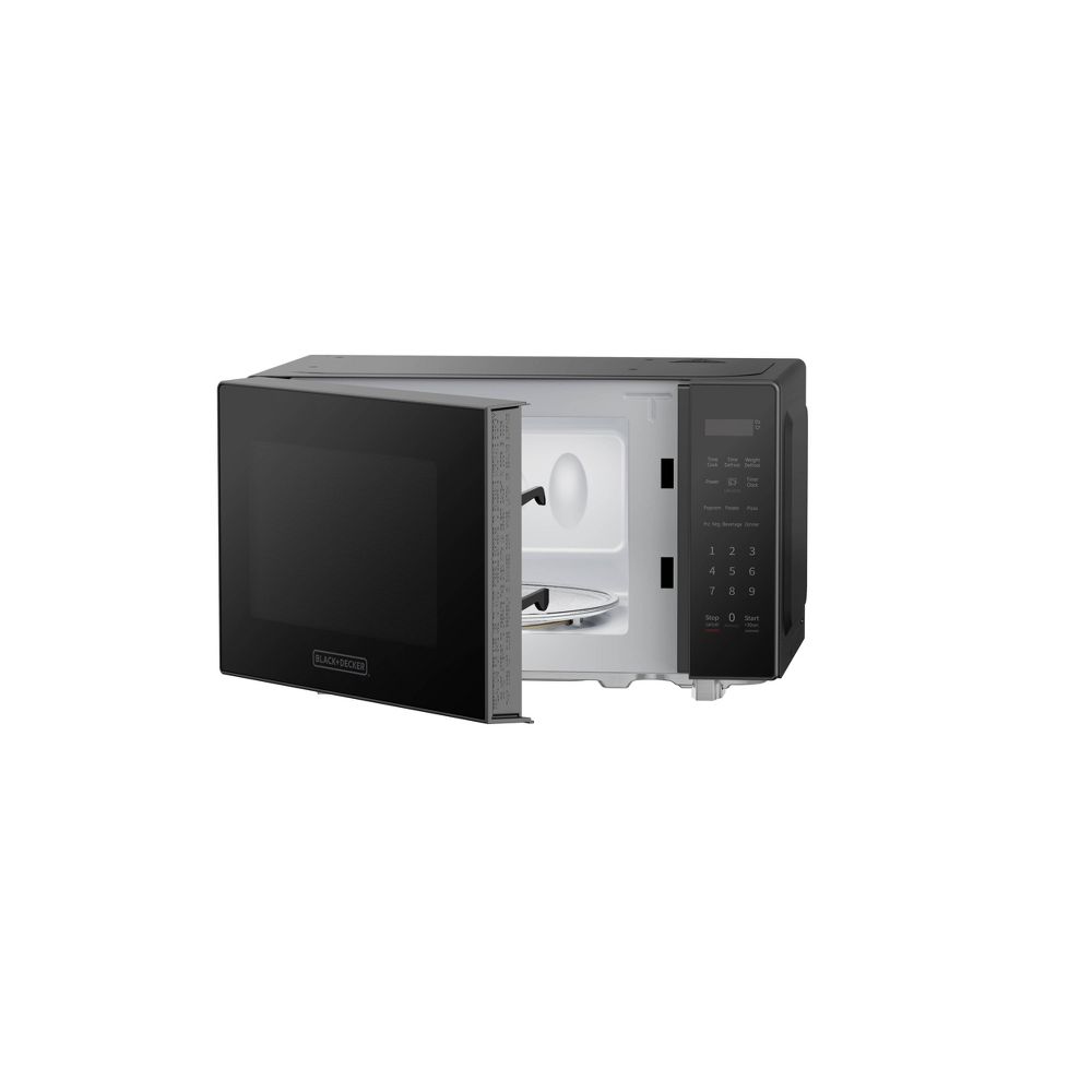 New - BLACK+DECKER 0.7 cu ft Microwave Black
