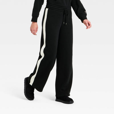 New - Women's Mid-Rise Straight Leg Pull-On Pants - Universal Thread™ Black XS