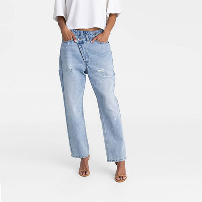 New - KBB by KAHLANA Women's Mid-Rise Tapered Leg 'The Dylan Jean' - Light Wash 16