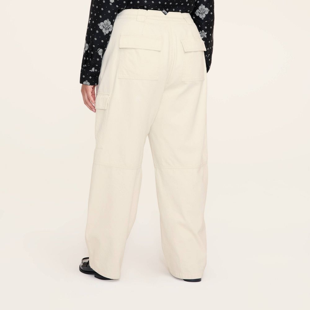 New - Women's Mid-Rise Barrel Leg Cargo Denim Pants - Woolrich x Target Cream 17