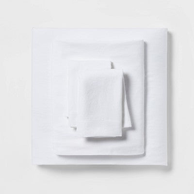 New - Threshold 7-Piece Comforter & Sheet Set Floral Clipped Jacquard ThresholdBullseye Deals