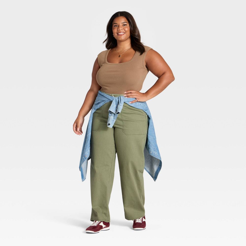 New - Women's Mid-Rise Straight Leg Cargo Pants - Universal Thread™ Green 17