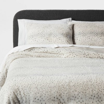 New - Threshold Luxe Faux-Fur Comforter & Sham Set Lightweight ThresholdBullseye Deals