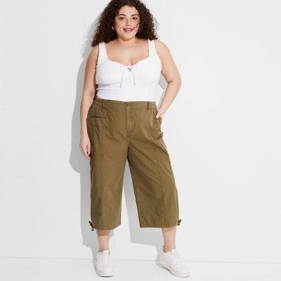 New - Wild Fable Women's Mid Rise Straight Leg Capri Pants Lightweight Wild FableBullseye Deals