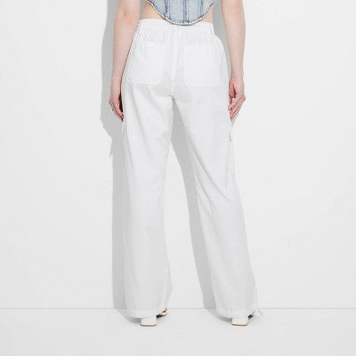 New - Wild Fable Women's Mid Rise Relaxed Fit Full Cargo Pants Midweight Wild FableBullseye Deals