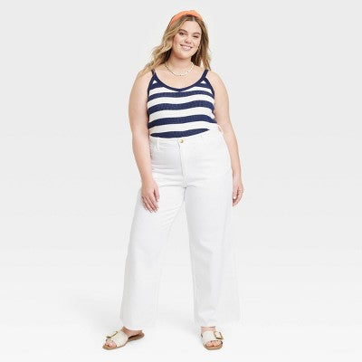 Universal Thread Women's High Waisted Wide Leg Cropped High-Rise Jeans Universal ThreadBullseye Deals