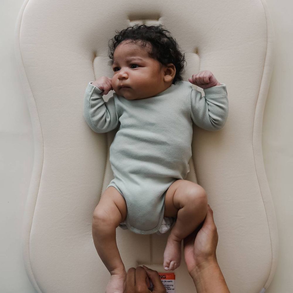 New - Snuggle Me Organic Curve Infant Lounger - Natural
