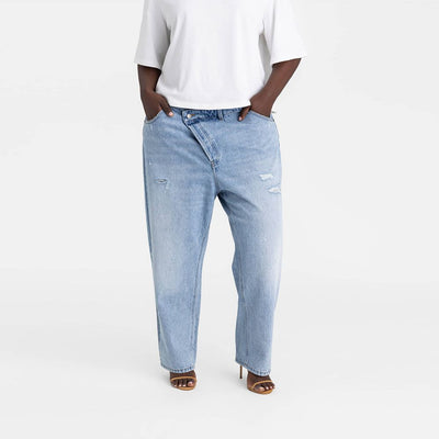 New - KBB by KAHLANA Women's Mid-Rise Tapered Leg 'The Dylan Jean' - Light Wash 22