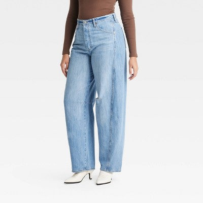 New - Universal Thread Women's Jeans Curved Leg High-Rise Relaxed Denim Universal ThreadBullseye Deals