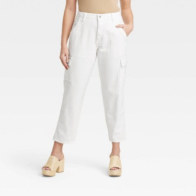 Universal Thread Women's Mid-Rise Distressed Boyfriend Jeans Ankle-Length Relaxed Fit, Medium Wash Universal ThreadBullseye Deals