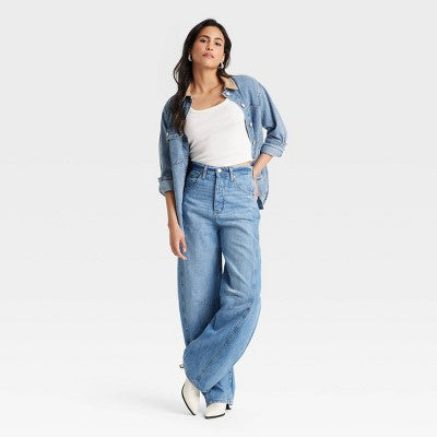 New - Universal Thread Women's Jeans Curved Leg High-Rise Relaxed Denim Universal ThreadBullseye Deals