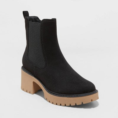 New - Universal Thread Women's Block Heel Chelsea Boots Faux Suede Memory Foam Universal ThreadBullseye Deals