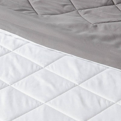 Room Essentials 5-Piece/Flannel Comforter Set Diamond Quilted Room EssentialsBullseye Deals
