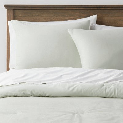 Open Box - Threshold Sateen Comforter Set Quilted Year-Round Comfort ThresholdBullseye Deals