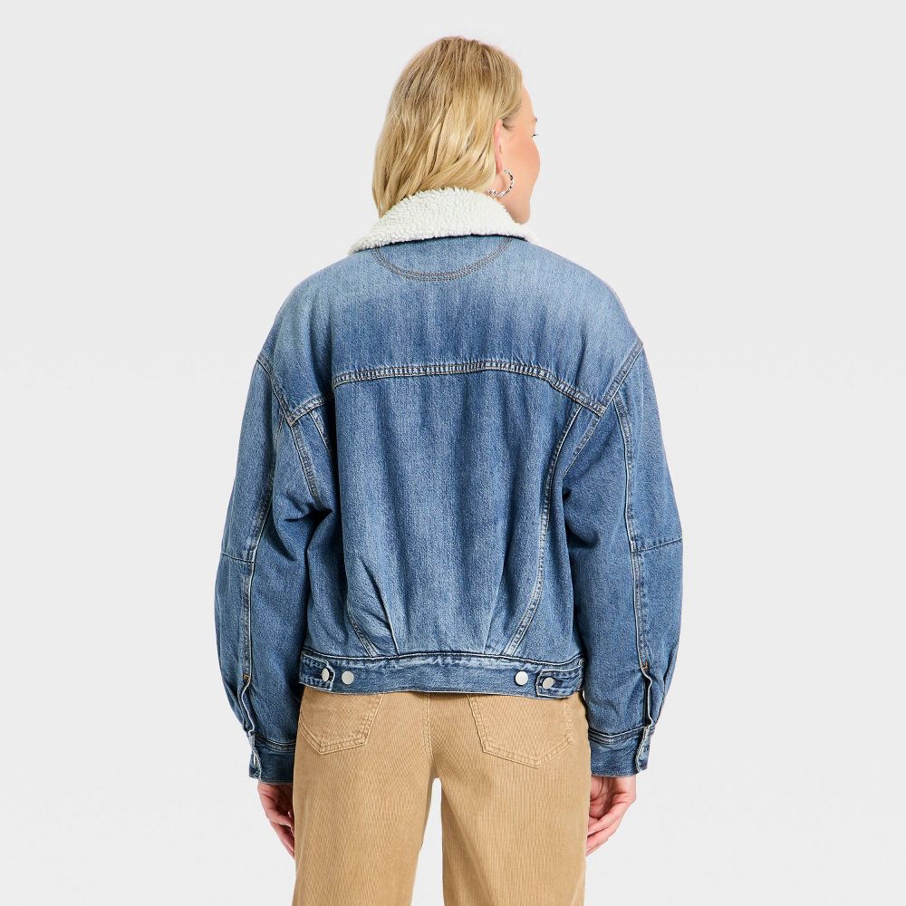 Open Box - Women's Bubble Denim Jacket - Universal Thread™ Light Wash L