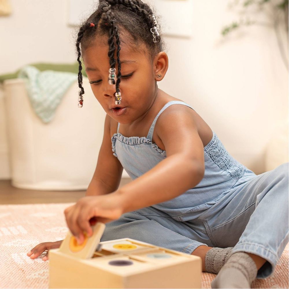 New - KiwiCo Activity Play Center 24m+ - Peek-a-Zoo Puzzle Box 10pc