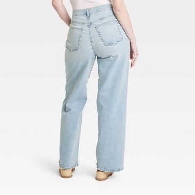 New - Universal Thread Women's High Waisted Wide Leg Cropped High-Rise Jeans, Light Wash Universal ThreadBullseye Deals