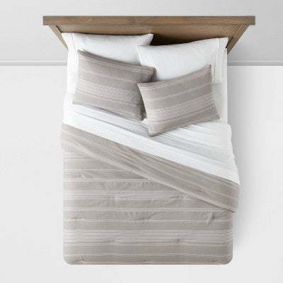 Threshold Cotton Comforter Set Jack and Tack Quilting ThresholdBullseye Deals