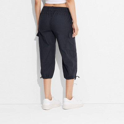 New - Wild Fable Women's Mid Rise Straight Leg Capri Pants Lightweight Wild FableBullseye Deals