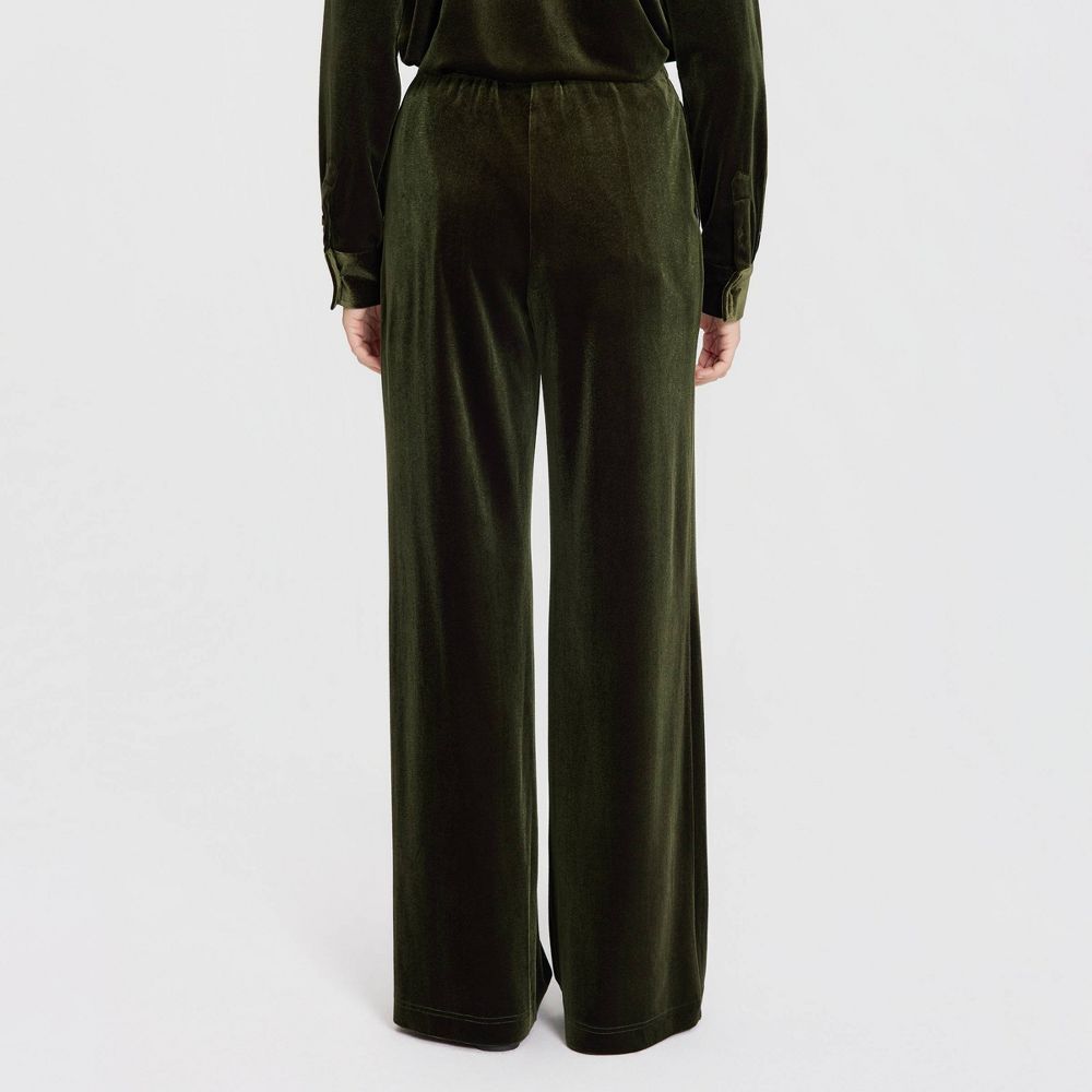 New - Women's Velvet Pull-On Pants - Universal Thread™ Moss Green L