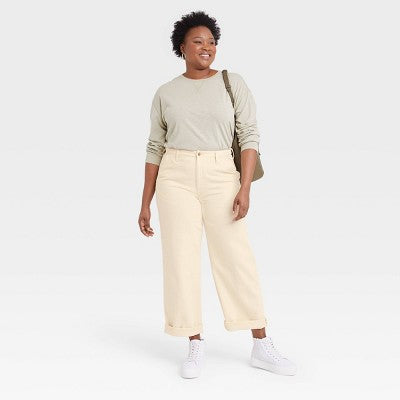 Universal Thread Women's High-Rise Straight Jeans Relaxed Fit Stretchy Rolled Hem Universal ThreadBullseye Deals