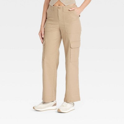 New - Women's Mid-Rise Straight Leg Utility Cargo Pants - Universal Thread Universal ThreadBullseye Deals